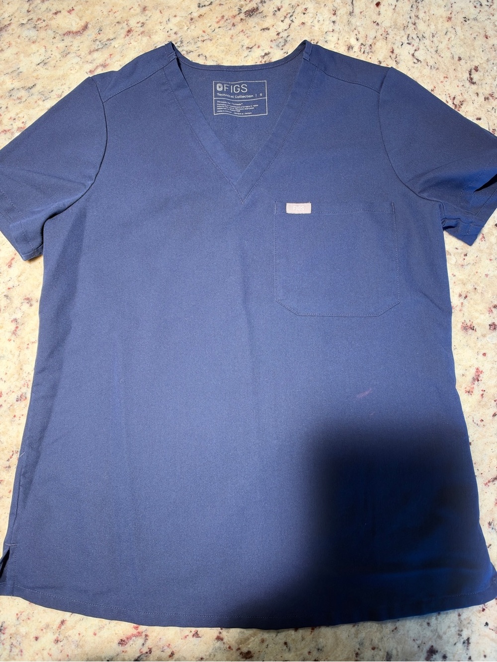 Figs scrub top